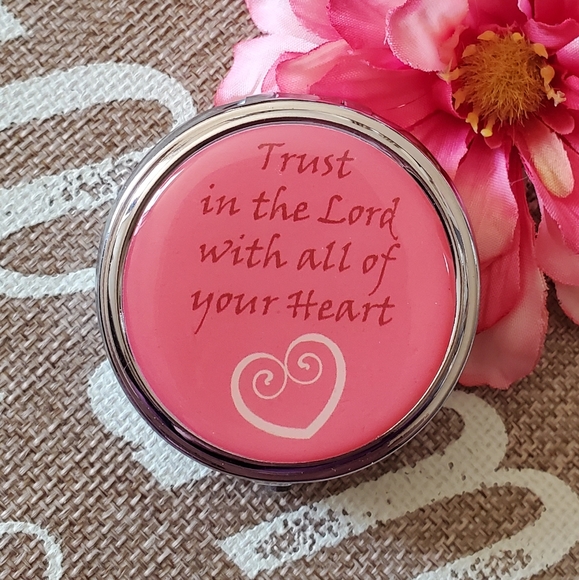 Inspirational Travel Metal Divided Heart Pill Box - Picture 9 of 10